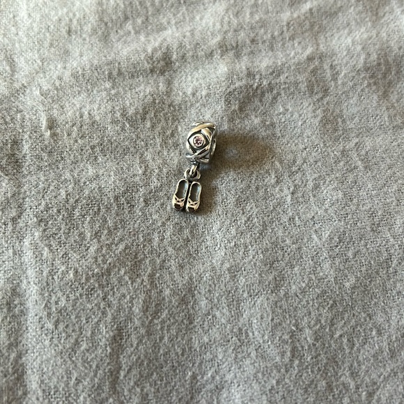 Pandora Ballet Slipper Charm with pink cz accents - Picture 1 of 2